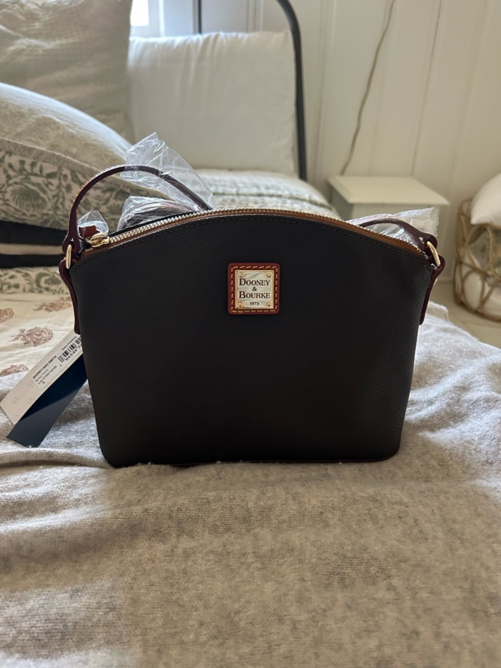 NWT Dooney & Bourke Dark Brown Pebbled Leather “Robin” Crossbody Bag